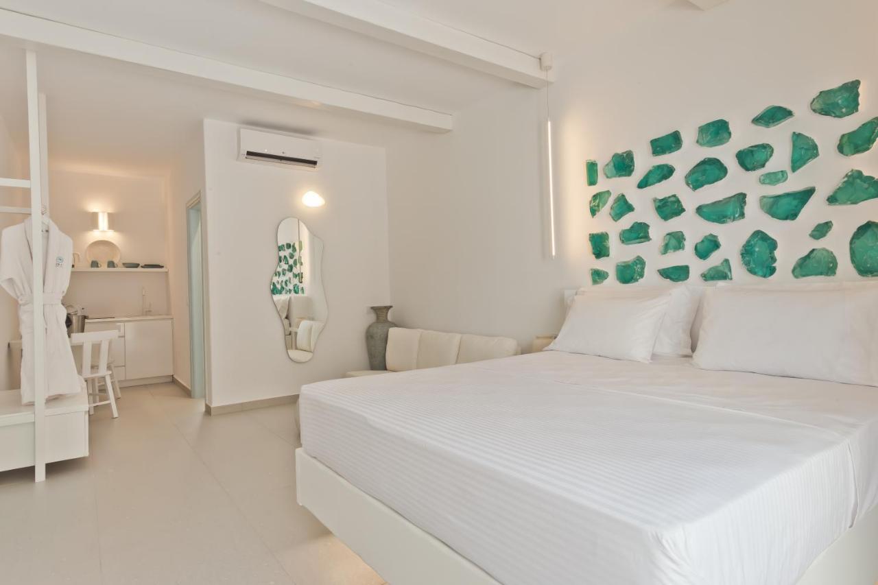 Enilion Luxury Suites Кира Панагя Экстерьер фото