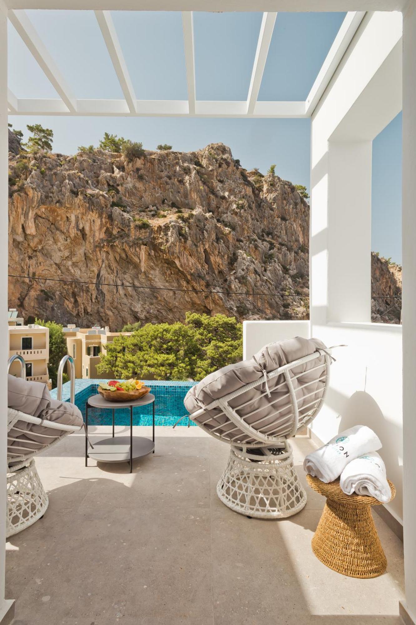 Enilion Luxury Suites Кира Панагя Экстерьер фото