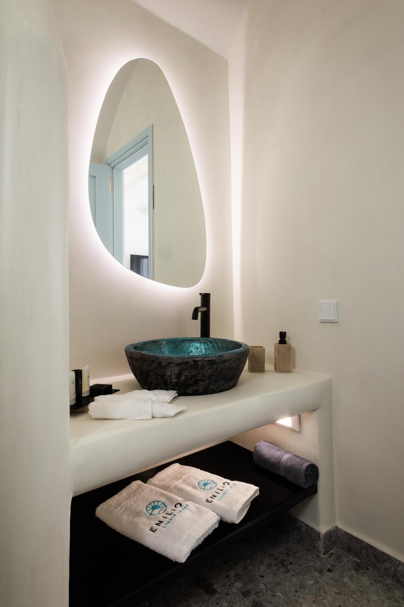 Enilion Luxury Suites Кира Панагя Экстерьер фото