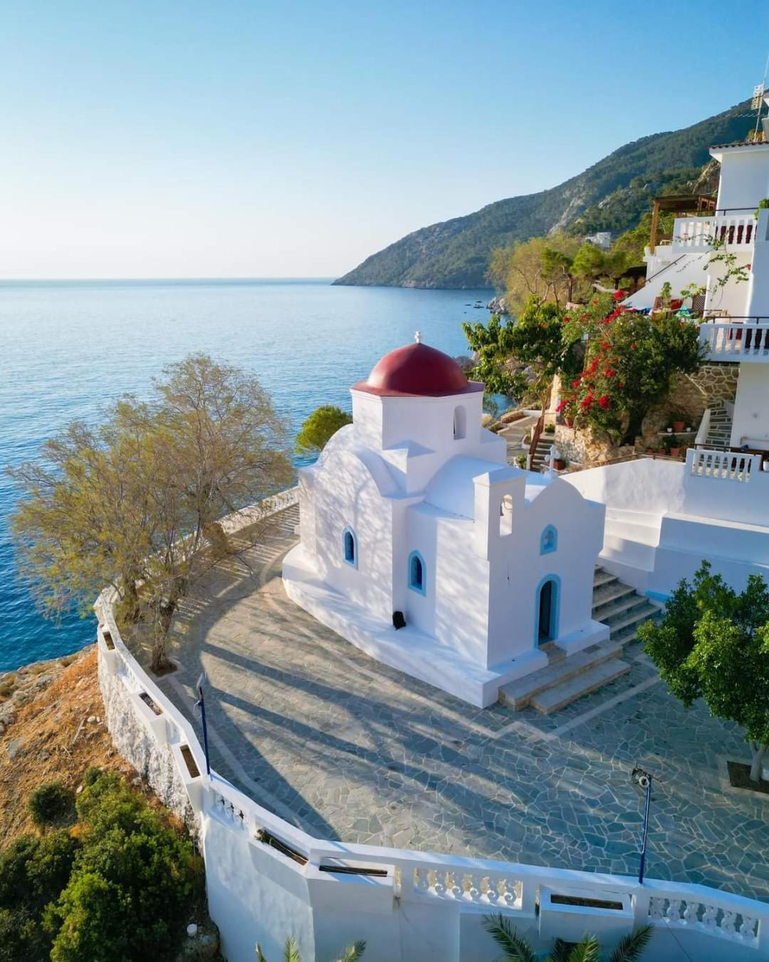 Enilion Luxury Suites Кира Панагя Экстерьер фото